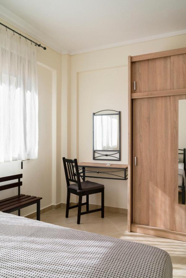 Alexandros Maisonettes & Apartments เนอามูดาเนีย ภายนอก รูปภาพ
